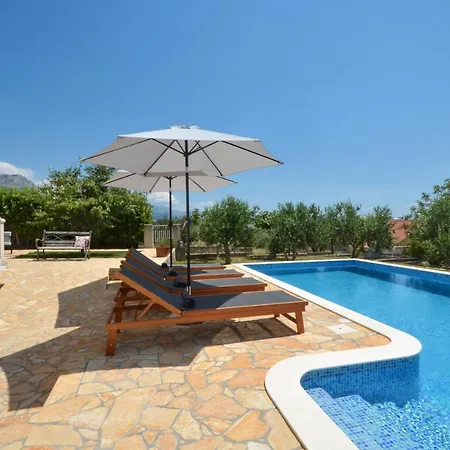 Holiday Home Nevera Kastela Exterior photo